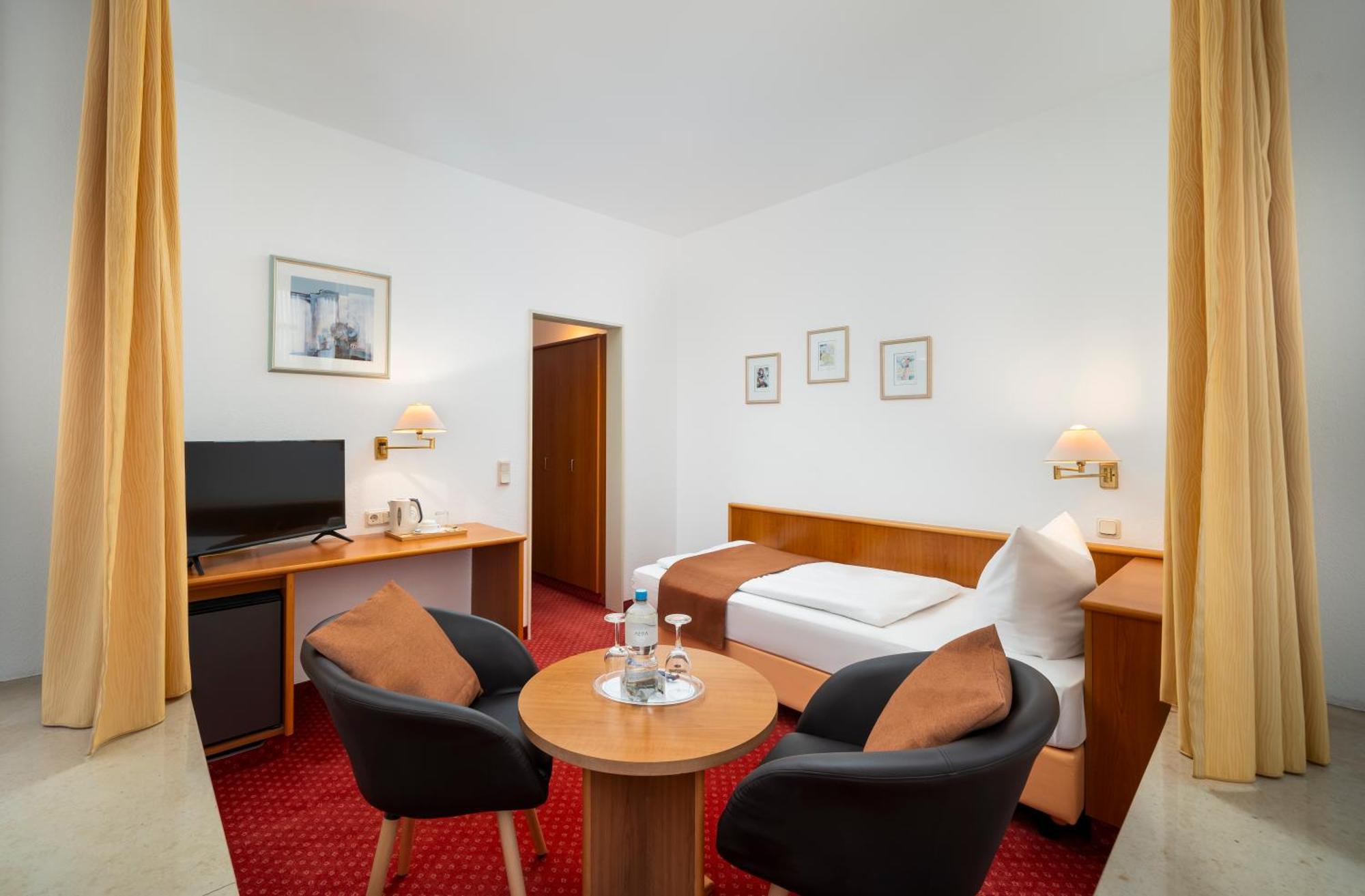 Arkaden Hotel Kelkheim Eksteriør bilde