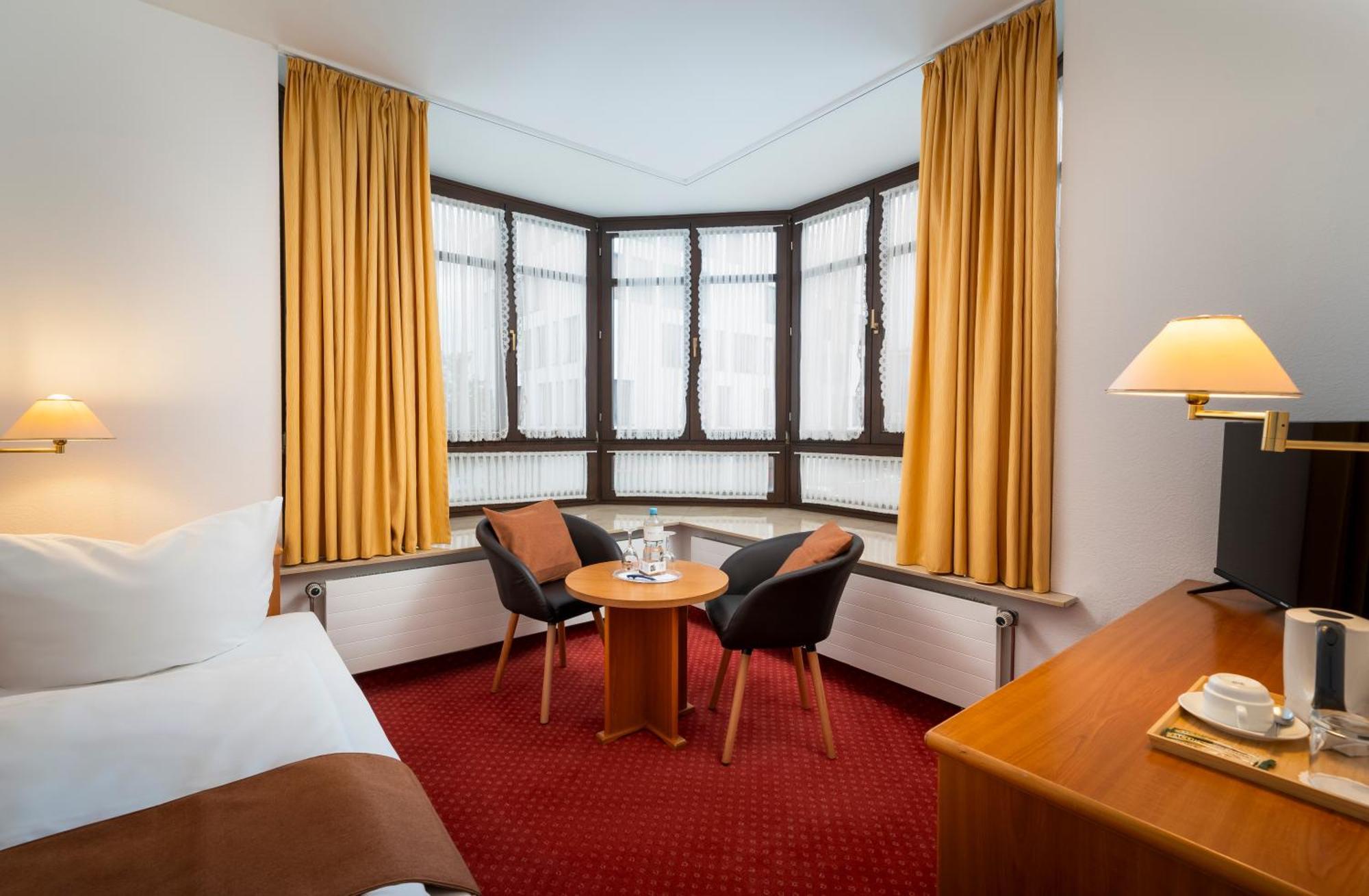 Arkaden Hotel Kelkheim Eksteriør bilde